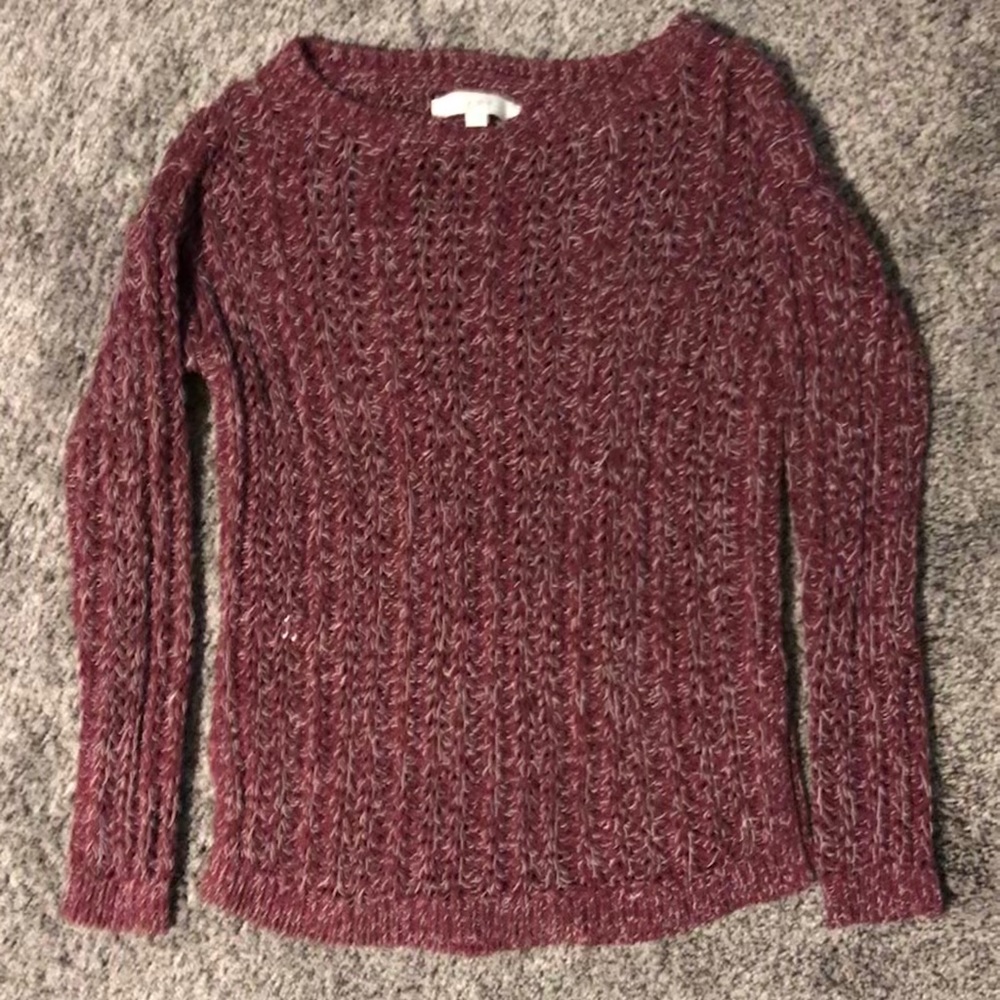 NWOT Loft maroon sweater. size Sm